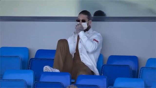 开云全站网站-皇马卫冕悬了 少打一人遭逆转，怪裁判or怪米利唐？