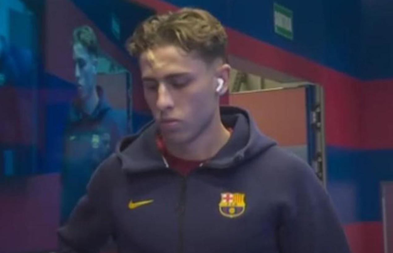 开云棋牌下载-费尔明头部受伤近照：额头贴着敷料，能明显看到肿块